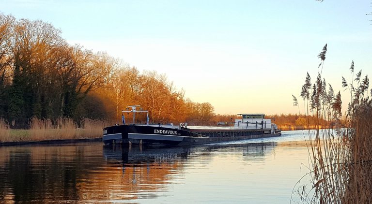 MS Endeavour MAK